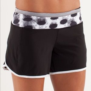 Lululemon Seaside Dot Turbo Run Shorts
